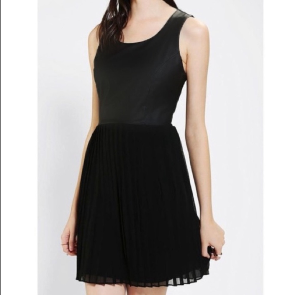 H&M pleated chiffon faux leather black dress 12